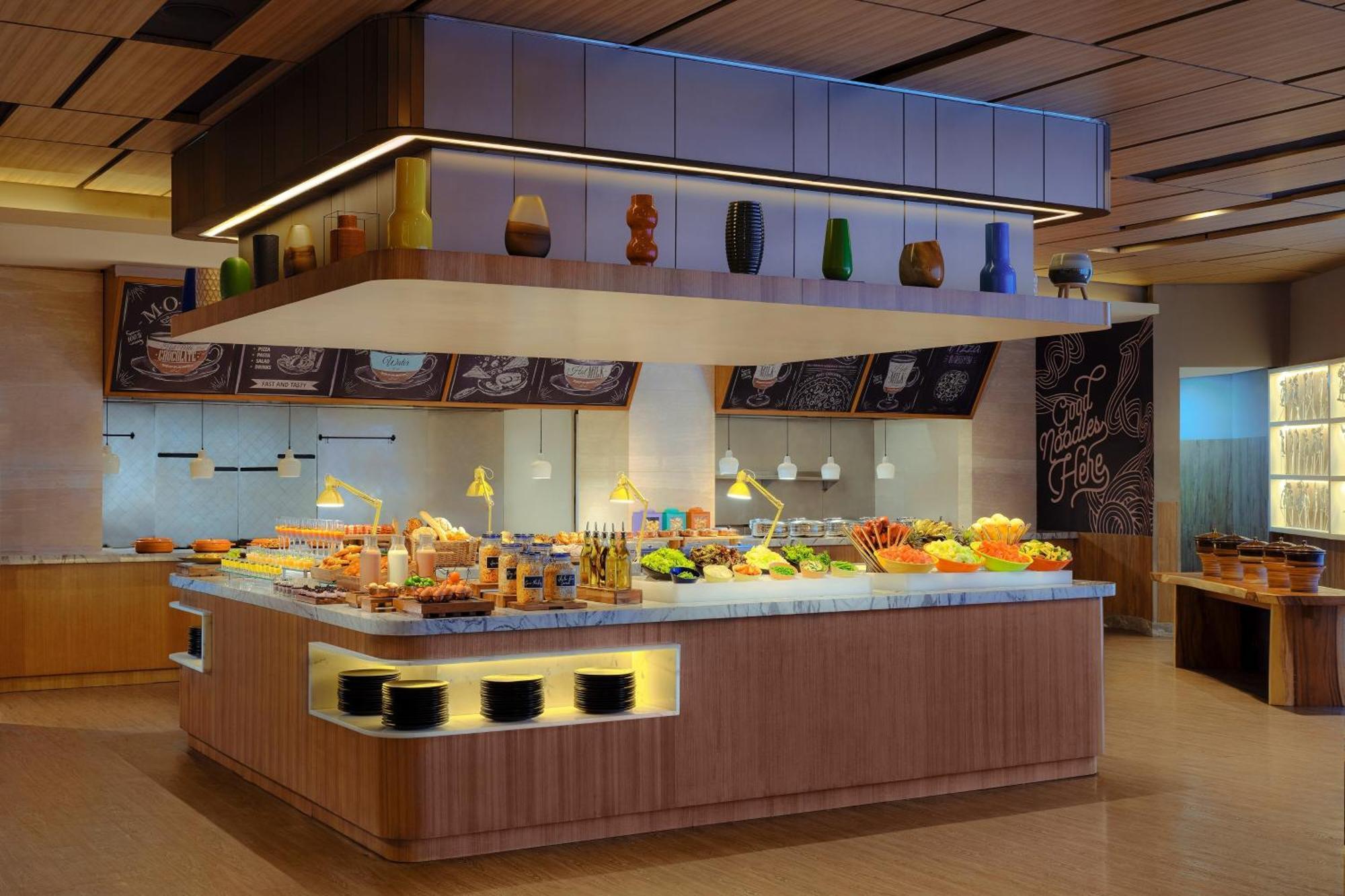 Four Points By Sheraton Surabaya, Tunjungan Plaza Eksteriør bilde