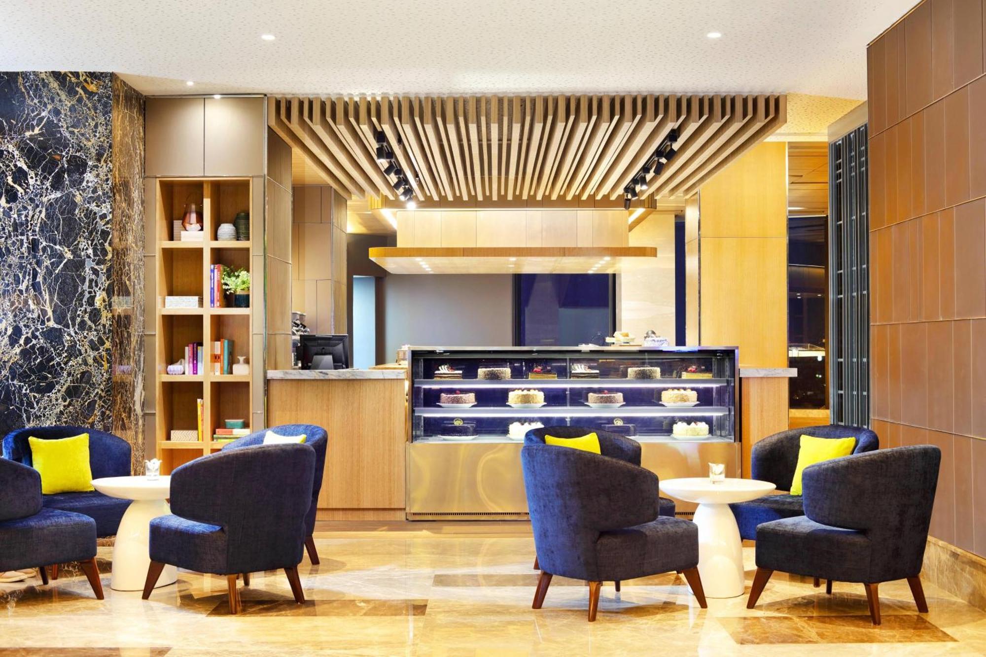 Four Points By Sheraton Surabaya, Tunjungan Plaza Eksteriør bilde