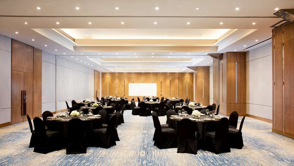 Four Points By Sheraton Surabaya, Tunjungan Plaza Eksteriør bilde