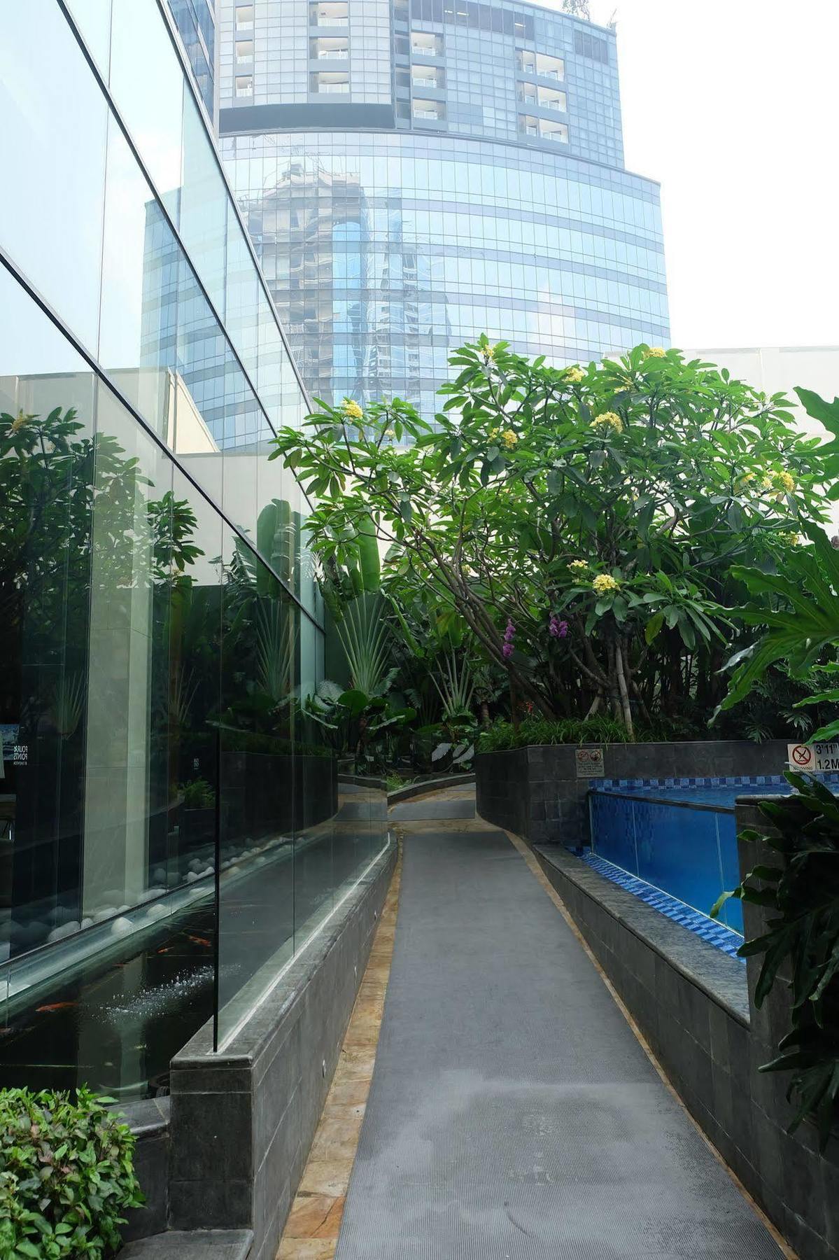 Four Points By Sheraton Surabaya, Tunjungan Plaza Eksteriør bilde